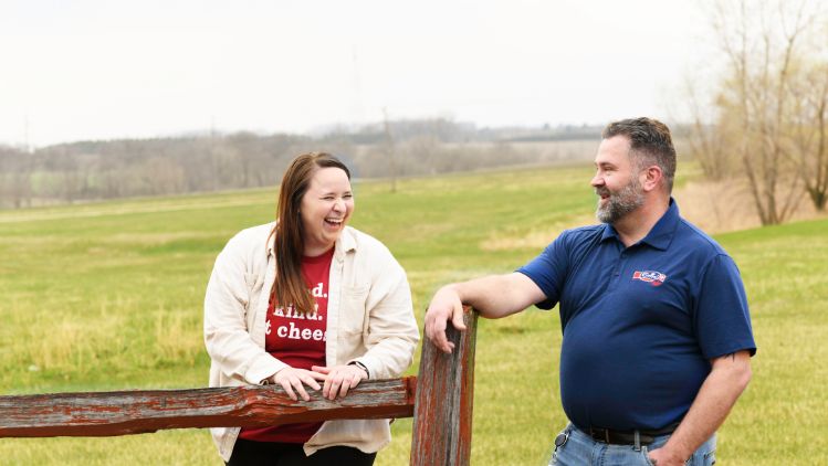 Platteville_Erin-and-Chris-Emmi-Roth