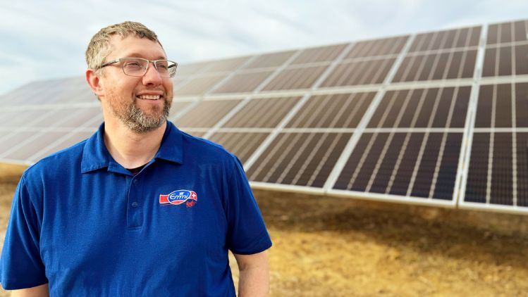 Zach-Thayer_Stoughton-2024-Emmi-Roth