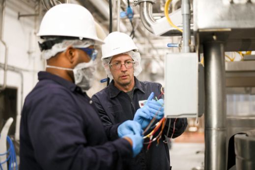 Seymour_Maintenance-Emmi-Roth